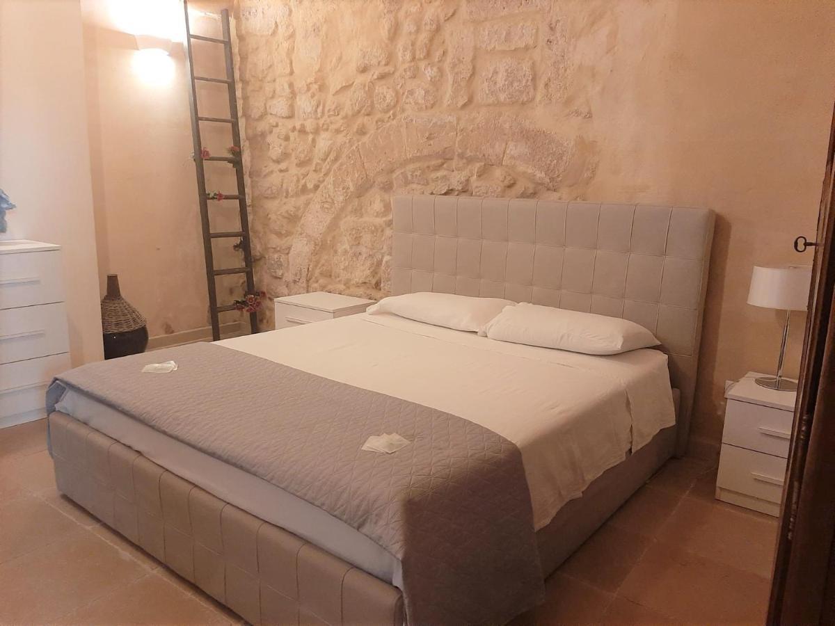 Apartamento Dimora Salentina Via Scarambone Lecce Exterior foto