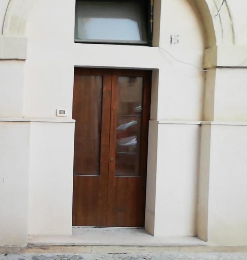Apartamento Dimora Salentina Via Scarambone Lecce Exterior foto