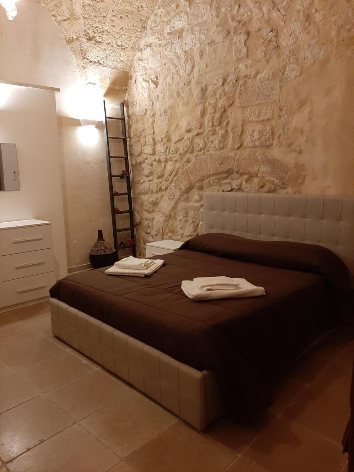 Apartamento Dimora Salentina Via Scarambone Lecce Habitación foto